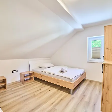 Apartmaji Na Posti *