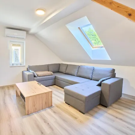 Apartmaji Na Posti Podsreda